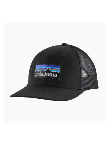 Patagonia P-6 Logo Trucker шапка черна