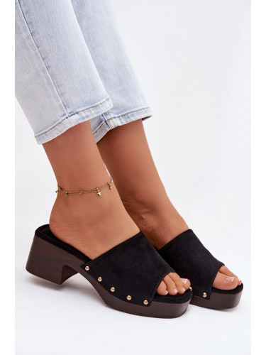 Дамски чехли на блоков ток с декоративни капси