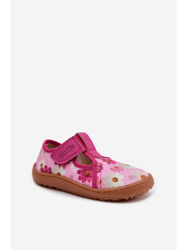 Детски пантофи с флорален мотив