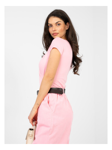 Пастелно розова тениска с прегънато деколте