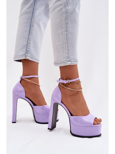 Лилави сандали на платформа с едрови токчета