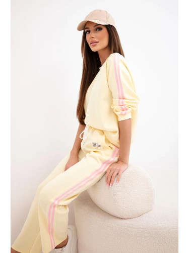 Kesi Włoski Women's tracksuit set Masełko with stripes and a loose sweatshirt yellow