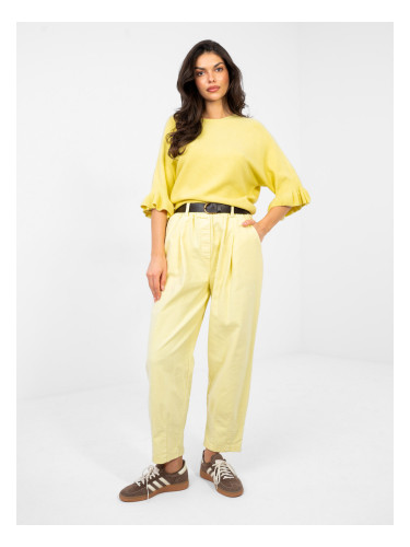 Пастелно жълт дамски пуловер