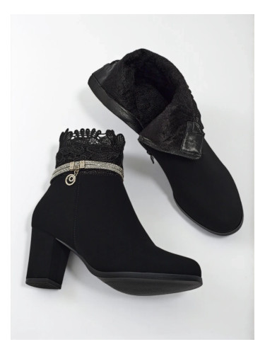 Елегантни черни боти до глезена Флора