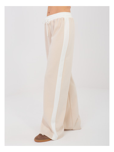 Бежов комплект с бели райета