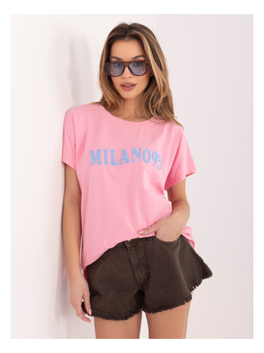Светлорозова дамска тениска с надпис