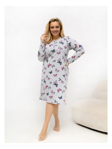 Сива нощница с големи размери и пеперуди