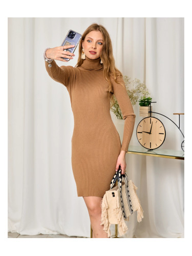 Дамска оребрена плетена рокля с поло яка