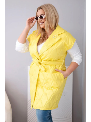 Жълт ватиран жилет Kesi Plus Size с колан
