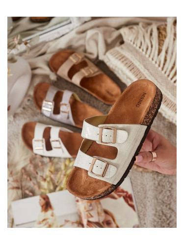 Дамски джапанки с декоративни катарами