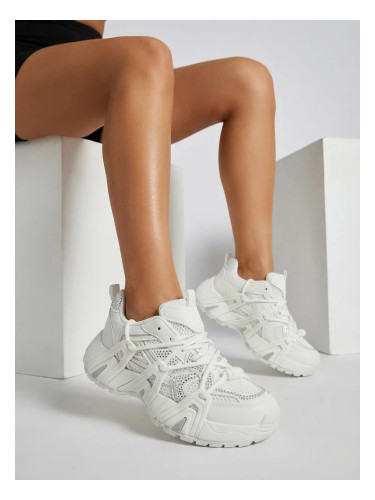 Дамски спортни маратонки с по-дебела подметка