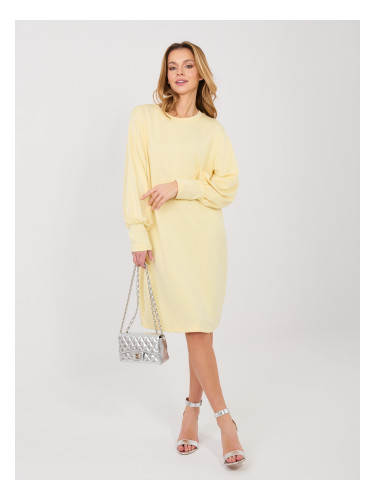 Пастелно жълта рокля с суитшърт