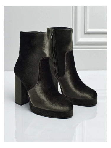 Дамски боти Resti с токчета