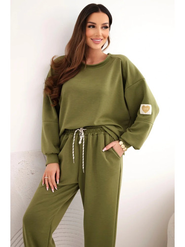 Дамски комплект с надпис LOVE, маслиненозелен