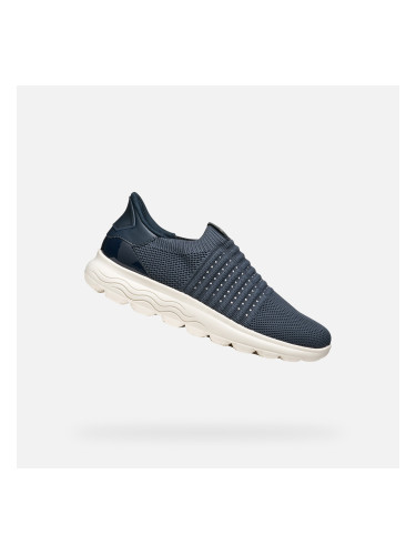 Тъмносини дамски маратонки Geox Spherica Plus