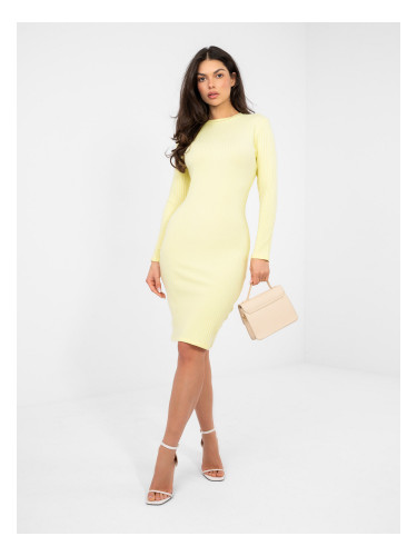 Пастелно жълта основна рокля