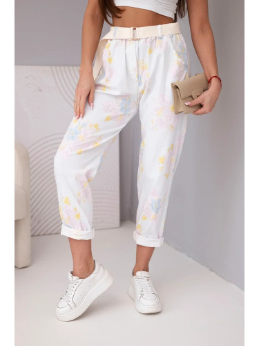 Дамски панталон с флорален принт и колан Kesi Włoski