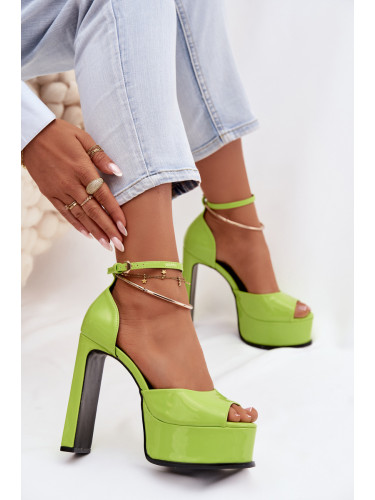 Дамски сандали на платформа Horvia