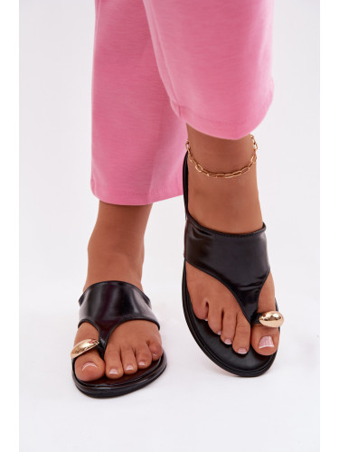 Дамски джапанки от еко кожа със златни детайли