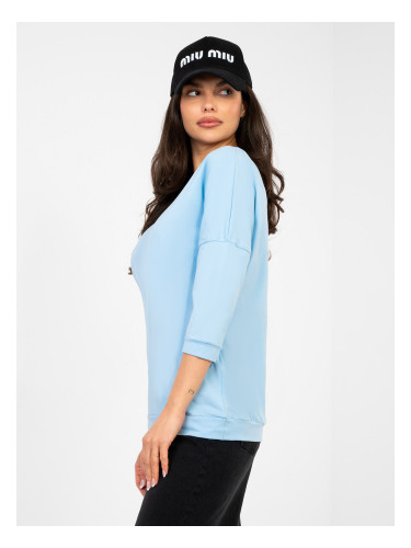 Пастелно синя блуза с деколте на гърба