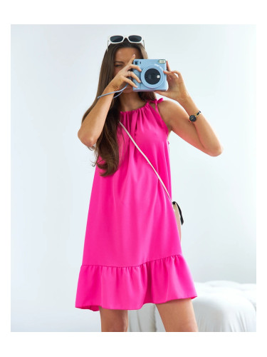 Мини рокля в цвят фуксия с волани