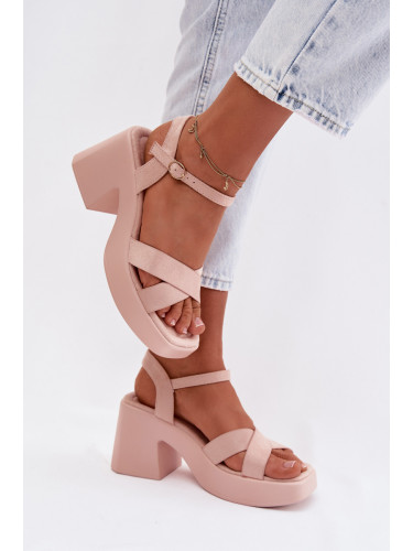 Дамски сандали с плътен ток, изработени от еко велур