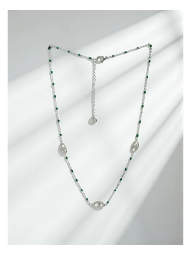 Сребърно колие със зелени мъниста