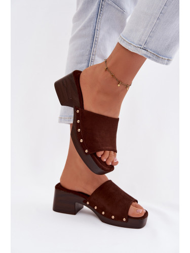 Дамски чехли на платформа с декоративни катарами