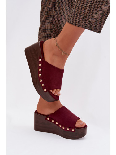 Дамски сандали на платформа със златни катарами