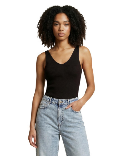 Блузи без презрамки на Жаклин де Йонг