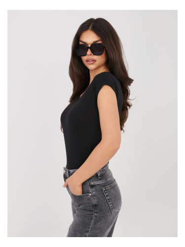 Черна дамска тениска с V-образно деколте