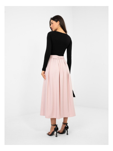 Светлорозова пола-калъф