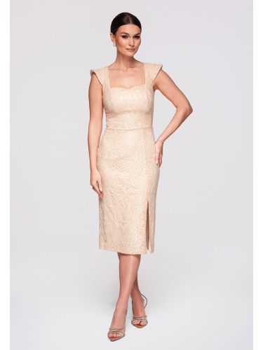 Елегантна коктейлна рокля от дантела