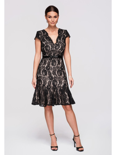 Дамска коктейлна рокля с дантела и панделка