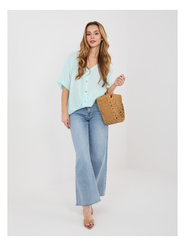 Лятна блуза в мента с къс ръкав