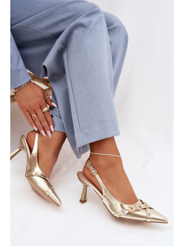 Дамски сандали на висок ток със златист оттенък