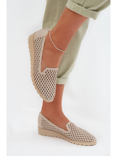 Дамски перфорирани мокасини бежови Flariette