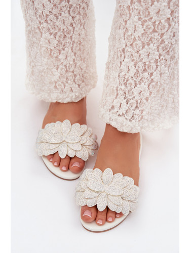 Дамски бели декорирани чехли Grelora