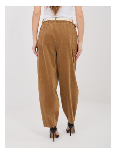 Панталони тип „камила“