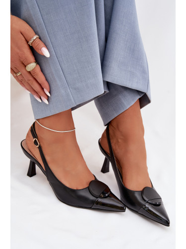 Дамски сандали на висок ток с декорация, черни