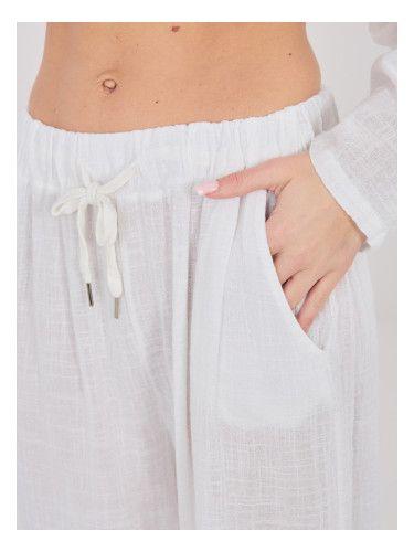 Дамски летни панталони в екрю цвят