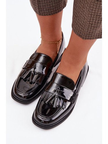 Дамски мокасини от еко кожа с декоративни пискюли