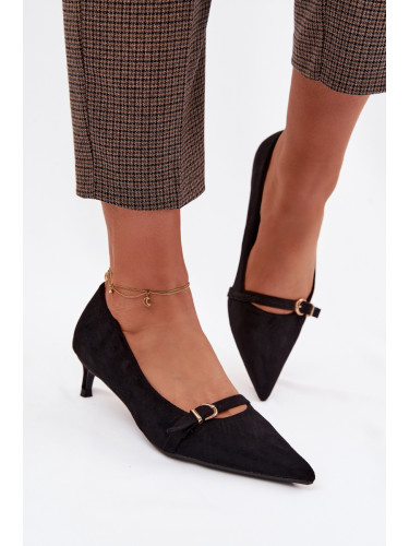 Дамски обувки с декоративна каишка, черни