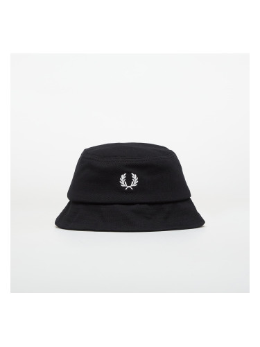 Шапка FRED PERRY Pique Bucket Hat Black/ Snowwhite M
