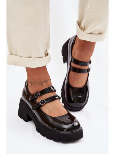 Дамски лачени обувки на платформата Kamira