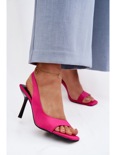 Дамски текстилни сандали на ток Calvoria