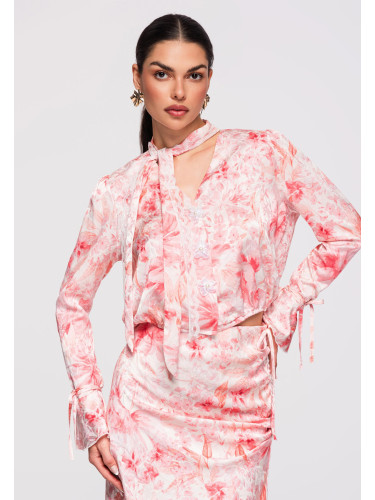 Дамска блуза с висока яка LARICA