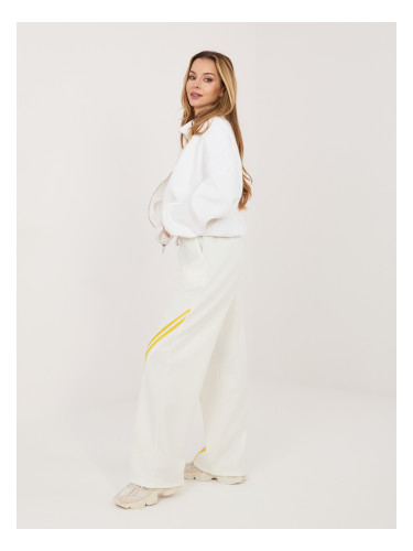 Спортни панталони от Джърси с райета