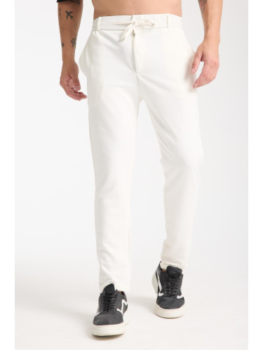 Мъжки еластичен джогър панталон - бял