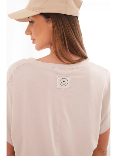 Дамска памучна блуза с V-образно деколте, бежова